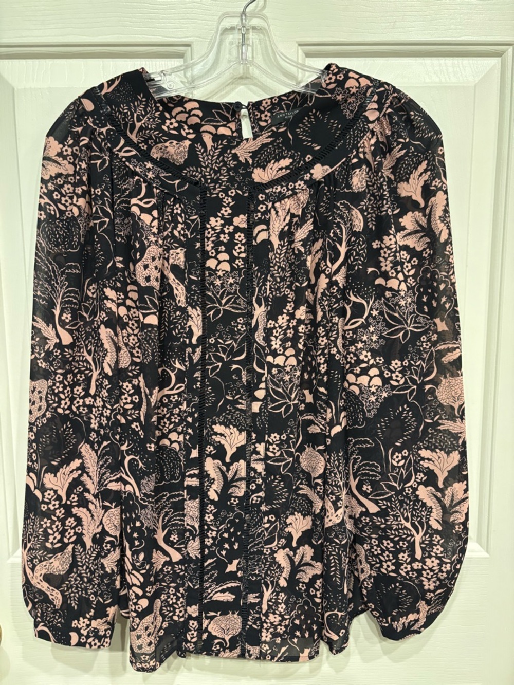 ANN TAYLOR Navy and Pink Floral Button-Front Blouse